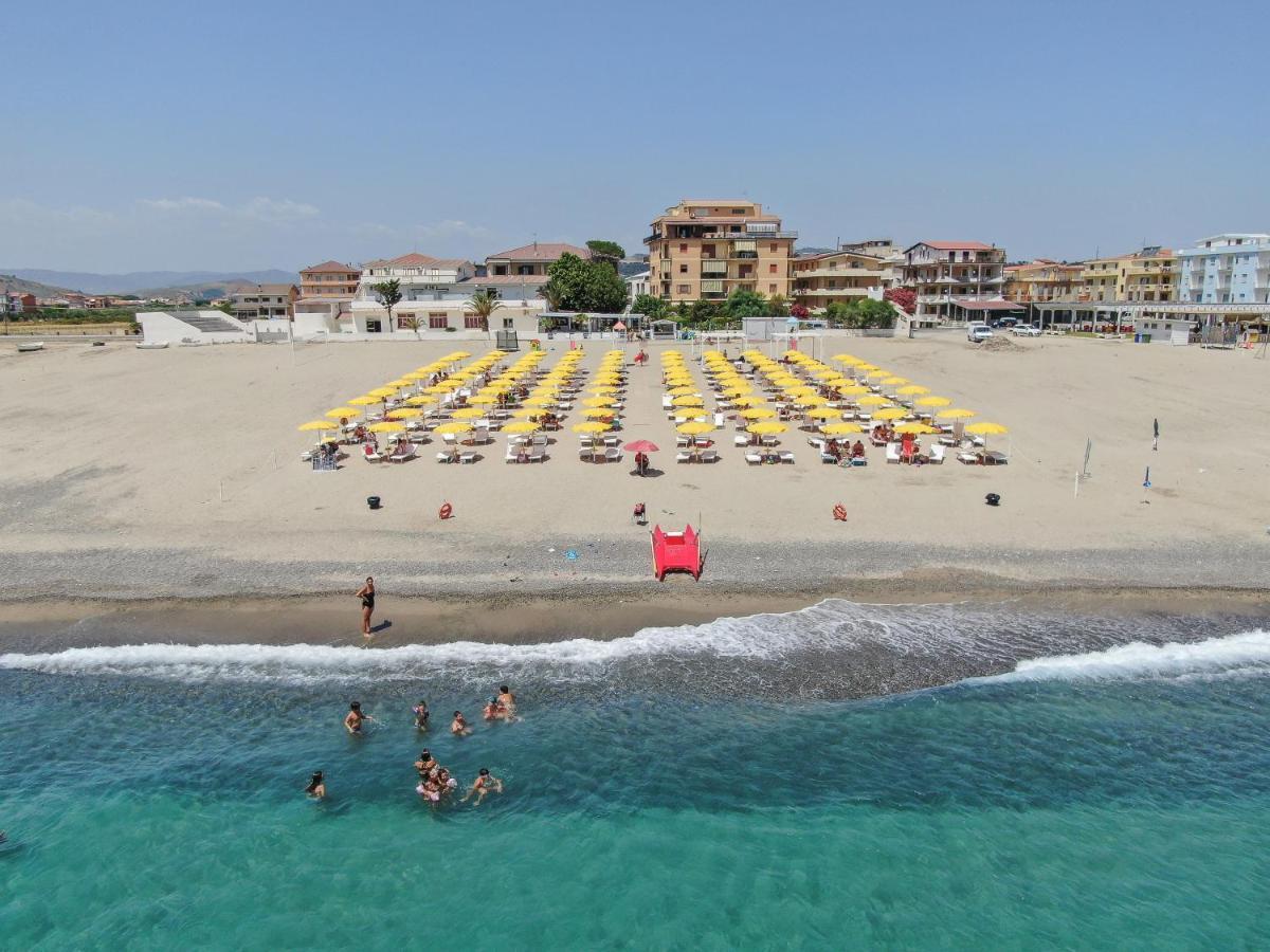 Bluriva Hotel Cirò Marina Exterior foto